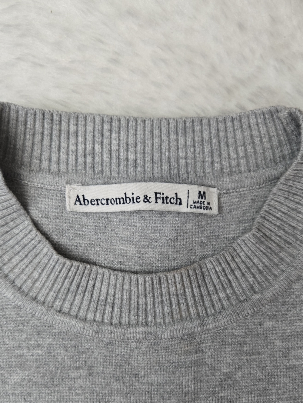 Abercrombie & Fitch Cropped Top, Womens Size Medium - Picture 2 of 11